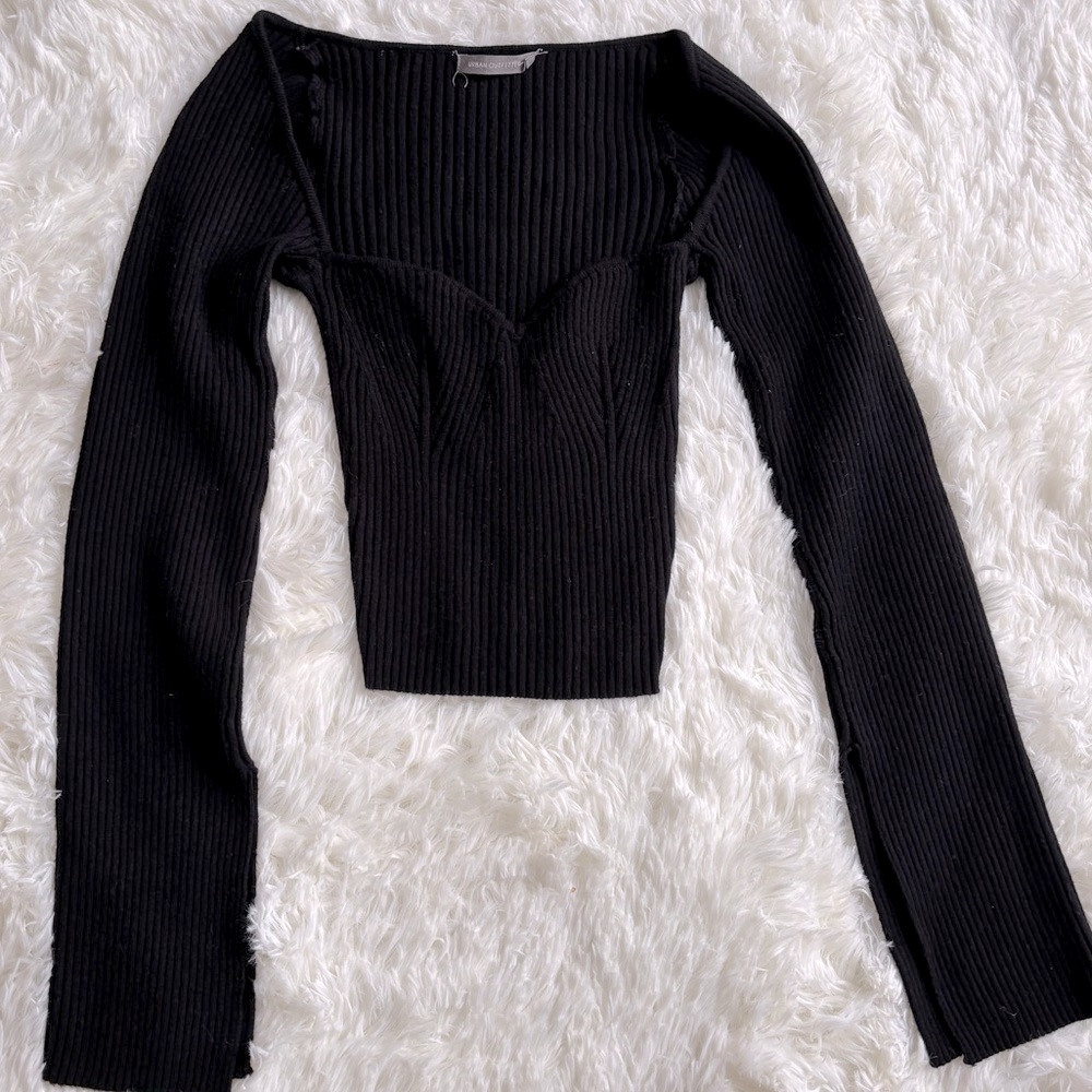 Urban Outfitters Sweetheart Crop Sweater